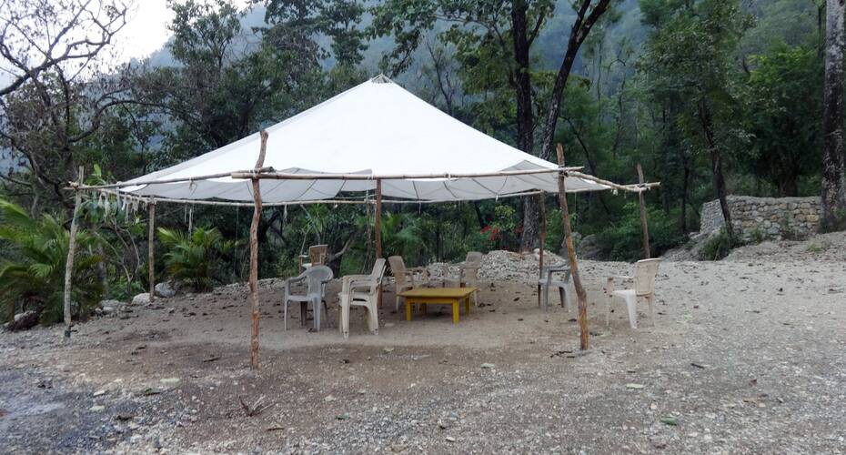 Palm Holiday Inn Bar and Resort, Rishikesh 4